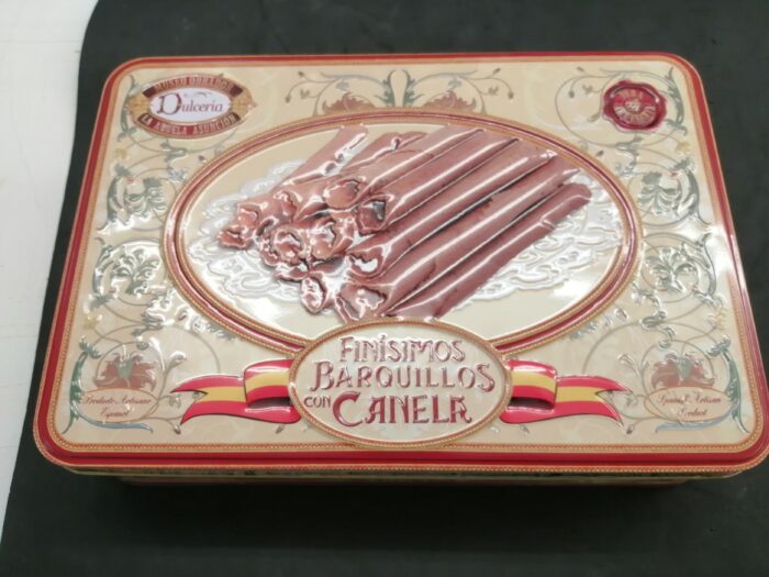Lata de finisimos barquillos de canela